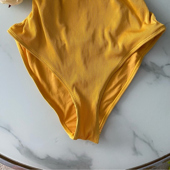 Ardene Swim yellow back lace up one piece bathingsuit - Picture 2 of 6